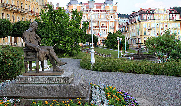 Памятник И.В. Гете в Марианских Лазнях (фото с сайта RuTraveller.ru)